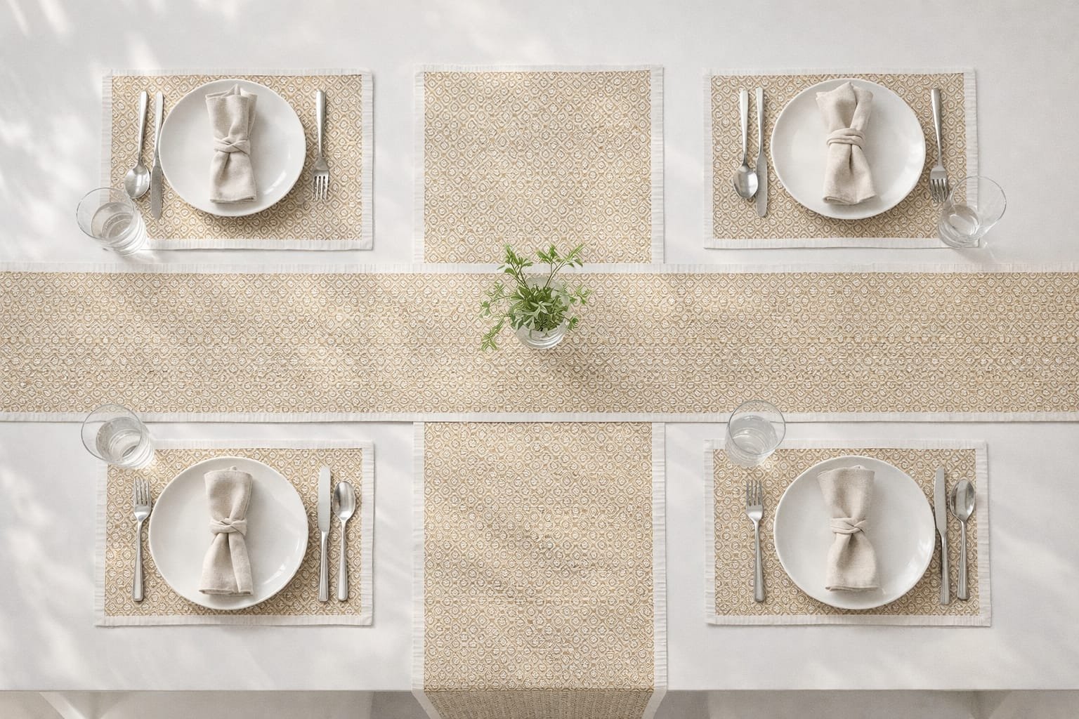 Ivory Heritage Table Mat & Runner Set